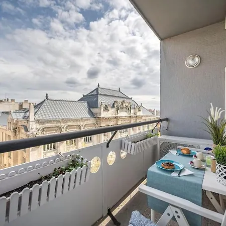 Liszt Ferenc Square Panorama 公寓 *