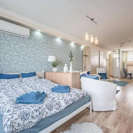 Liszt Ferenc Square Panorama