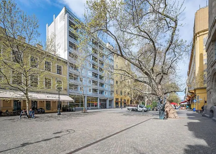Liszt Ferenc Square Panorama Апартаменты *
