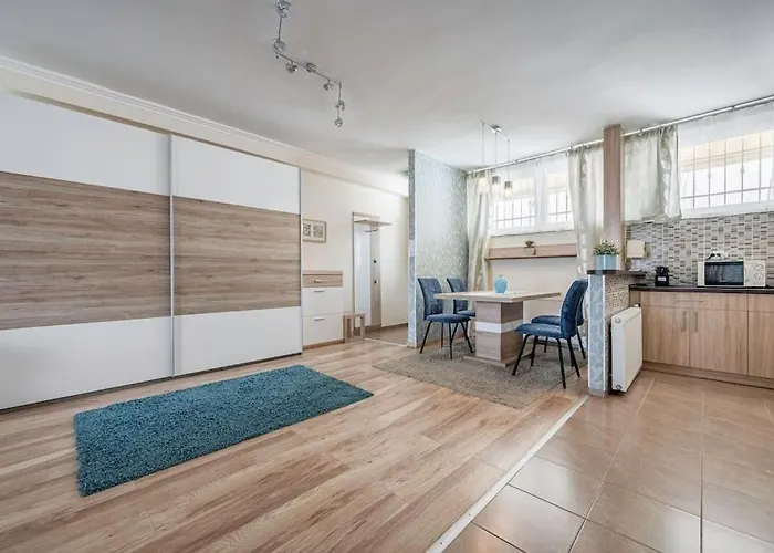 Liszt Ferenc Square Panorama Apartament *