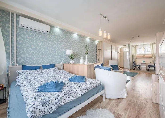 Liszt Ferenc Square Panorama